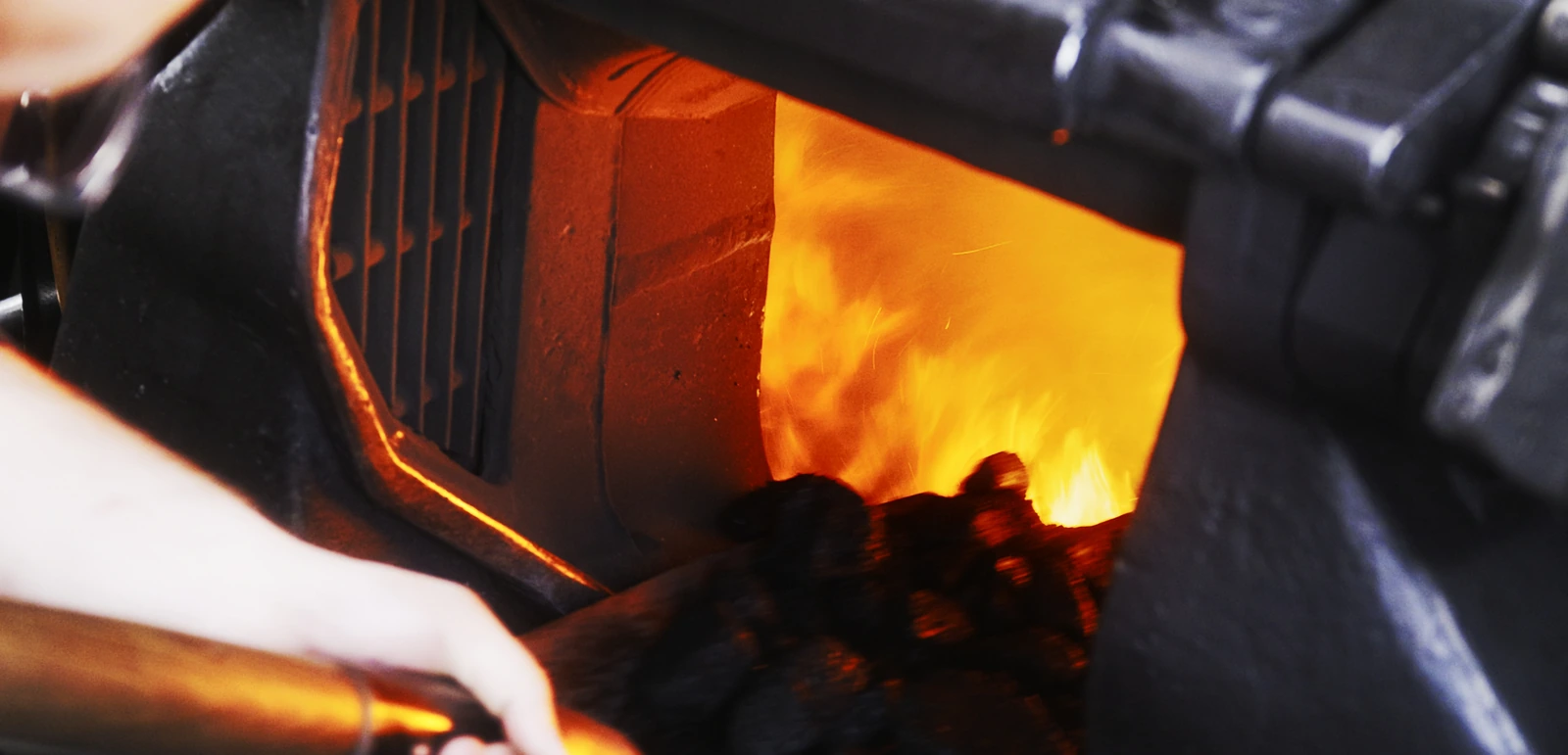 Feuer in der Feuerbüchse der Lokomotive